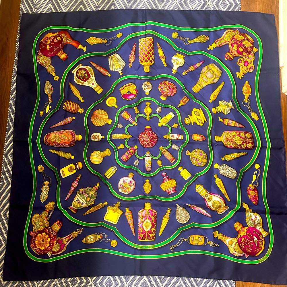 HERMES Qu importe le flacon Carre 90 Scarf Perfume bottle Navy Blue Green